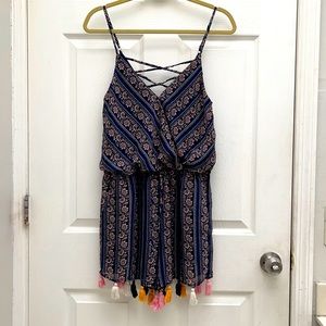 VERY J | Tassel Trim Floral Print Romper Size Medium
